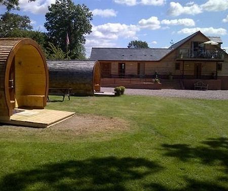 Big Bear Lodge Melverley Exterior photo